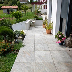 Carrelages d'une maison à Bassussary